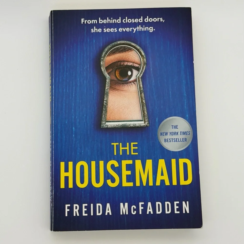 The Housemaid by Freida McFadden - Paperback - Picture 1 of 3